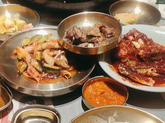 -草家酱蟹炭火烤肉店(珲春南路一店)