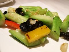 蒜蓉木耳炒海南丝瓜-闻见中国海南菜(K11店)