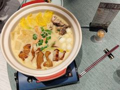 -宝燕海货工场(长江国际店)