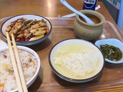 -老四川(T3航站楼F指廊店)