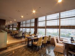 靠窗位-小天鹅戴斯酒店鲸鲨百汇创作料理