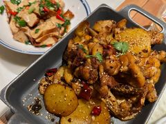 馋嘴香锅牛蛙-佬肥猫(国华广场店)