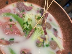 -成都你六姐·牛肉冒菜(上海环宇荟店)