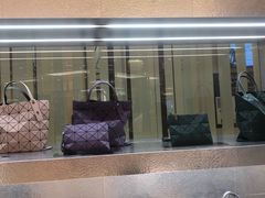 -三宅一生 (阪急梅田本店)