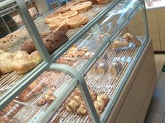 面包甜点陈列柜-好利来(朝外店)