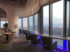 靠窗位-三迪希尔顿酒店·星空酒廊