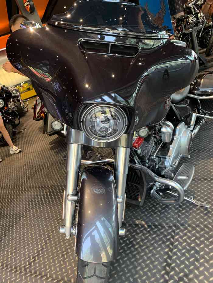 哈雷戴维森摩托车(金港店)-"金港汽车公园看起来好帅,虽然我不会塞车
