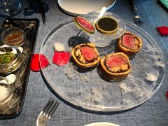 惠灵顿牛排-弦月窗LUNETTE BY AMANDA(复兴路店)