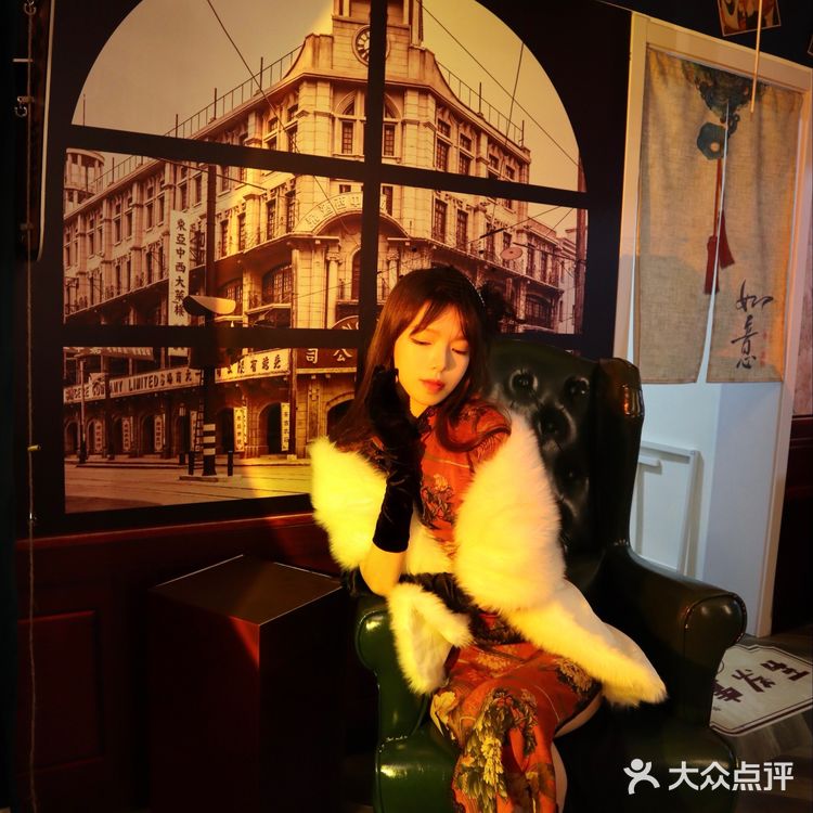 可以换装的美甲店！复古旗袍play[加油]