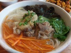 鸡汤米线-云海肴·汽锅鸡·云南菜(苏州中心店)