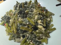 -挂旗柴锅鸡(蚌山区嘉年华店)