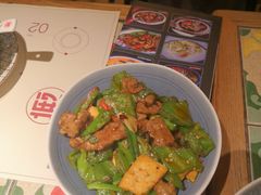 爆辣小炒肉-酒肆浅葱•烧烤•龙虾•排档(卓悦intown店)