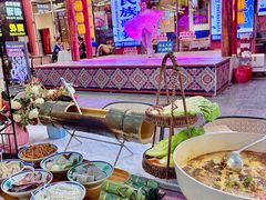 -刘姐啤酒鱼民族演艺餐厅(西街总店)