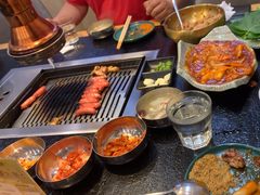 -臻牛烤肉