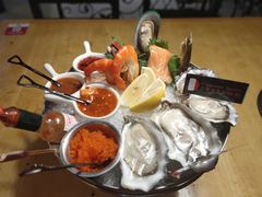 土蚝海鲜塔拼盘-囧吉香生蚝牛排馆(湖北路店)