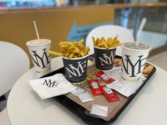 -纽约薯条(世豪广场店)