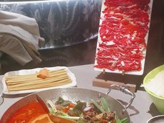-伴山牛贵州黄牛肉火锅·苗疆非遗艺术餐厅(上海首店)
