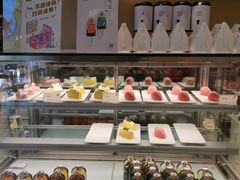 面包甜点陈列柜-奈雪的茶(华侨城创意园店)
