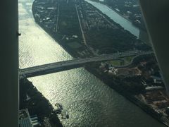 -广州塔卢特斯法国旋转餐厅