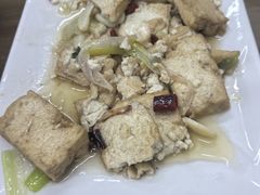 -鲁南仔·滕州炒鸡(经三路店)