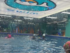 -Swim斯卫姆国际儿童游泳中心(红博中央公园店)