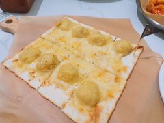 招牌金枕榴莲飞饼披萨-蓝启司意式餐厅(江北龙湖天街店)