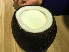 -志龙皇冠吃货椰子铺