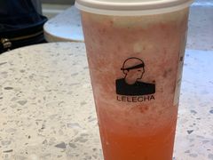 桃子草莓酪酪-LELECHA乐乐茶(月星环球港店)