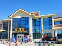 -窦店服务区-停车场