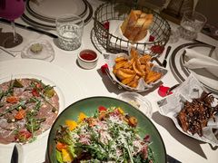 -Mogul Eatery·大亨餐酒馆
