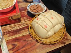 -蓝田九大碗民俗食府(蓝田店)