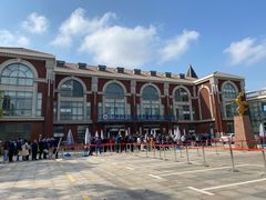 -房地产交易中心-停车场