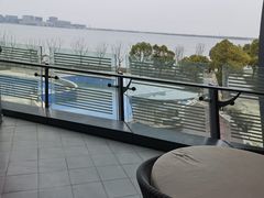 -上海滴水湖皇冠假日酒店