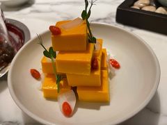 蜜汁莲子贝贝瓜-湖滨28中餐厅·西湖宴·杭州君悦酒店