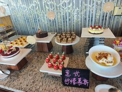 -怡豪大饭店·49楼旋转自助餐厅