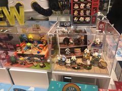 -泡泡玛特POPMART(侨福芳草地店)