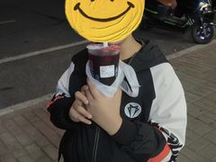 -蜜雪冰城(万达广场外B号门门口外集装箱店)