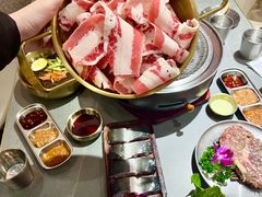 -围炉肉舍丹东海鲜烤肉·烤活鳗(步行街店)