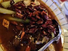 馋嘴牛蛙-龙门阵茶屋川菜馆(武康路店)