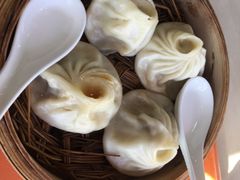 -老西白点心店