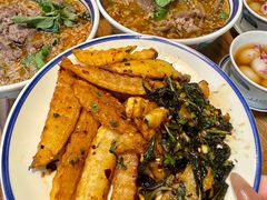 -云阿蛮云南生烫牛肉米线(奉贤路店)