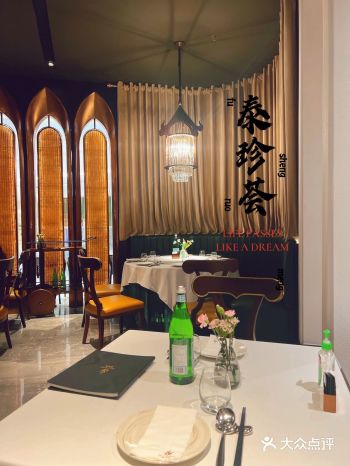 倍有面儿哦～店内每一件装饰餐具都很有泰国风