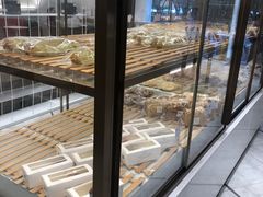 面包甜点陈列柜-奈雪的茶(华侨城创意园店)