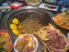 -高家小院铁锅炖大鹅(哈西高铁站店)