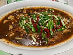 葱烧武昌鱼-鑫小城故事·藕汤·家常菜(台北一路总店)