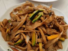 肉炒栗树蘑-京北渔家傲