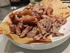 -六泰居·尔滨地标·东北菜(黄河路店)
