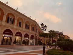 -佛罗伦萨小镇广佛名品奥特莱斯(疏港路店)