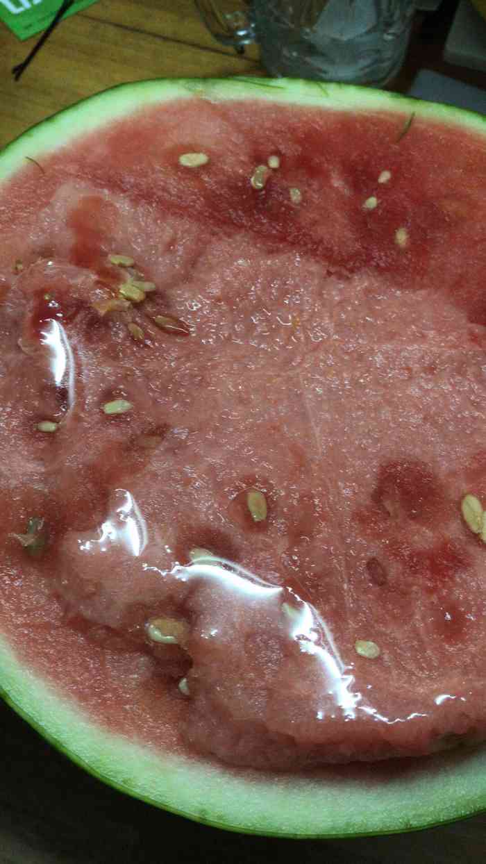 「-麒麟瓜」新切的瓜特别新鲜,又甜,又脆,吃起来很清爽,既解暑又解渴