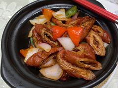 洋葱大肠煲-金八仙酒店